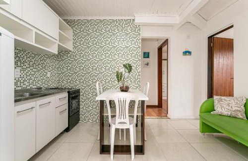 Cachoeira do Bom Jesus Apartment | Apartamento com varanda