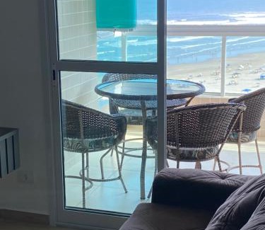 Mirim Apartment | Apartamento com Vista lateral para o Mar!
