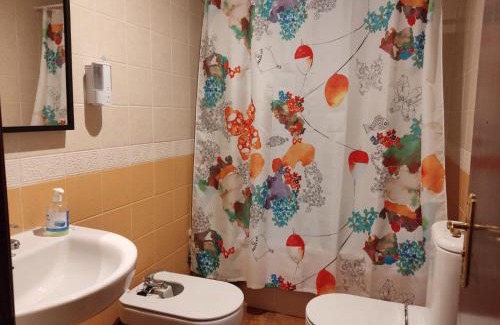 Costa Esuri Apartment | Apartamento completo con piscina comunitaria y patio exterior
