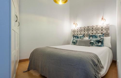 Barrio de La Latina Apartment | Apartamento con Estilo en Madrid de los Austrias -Tradición Renovada