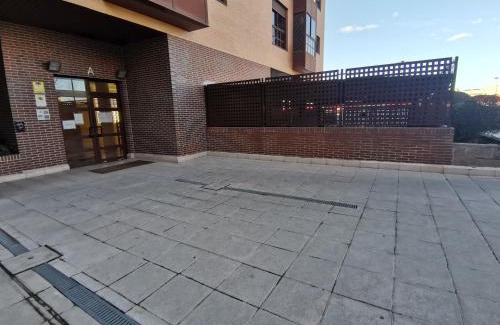 Rejas Apartment | Apartamento con garaje y piscina