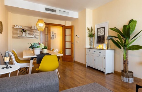 Figares Apartment | APARTAMENTO CRIS II,EMIR 1-PISCINA GYM & PARKING, parque de las ciencias