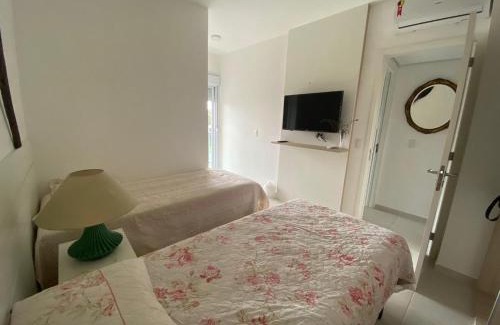 Peninsula Apartment | Apartamento Duplex no Guarujá no Canto dos Tortugas