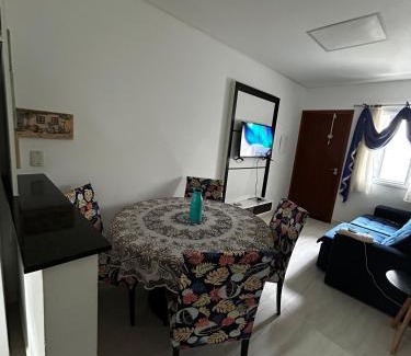 Vista Linda Apartment | Apartamento em Condomínio Beverly Hills Praia de Vista Linda - Bertioga com Estacionamento e Piscina
