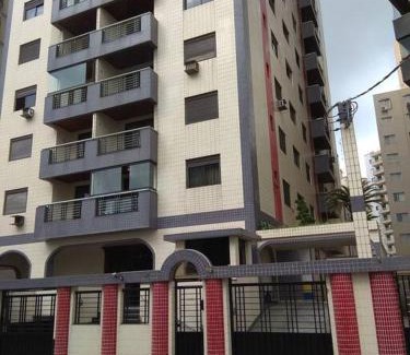 Guilhermina Apartment | Apartamento em frente ao mar