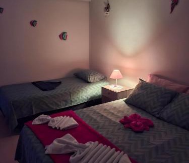 Guilhermina Apartment | Apartamento em Guilhermina a duas quadras da praia com estacionamento e WIFI