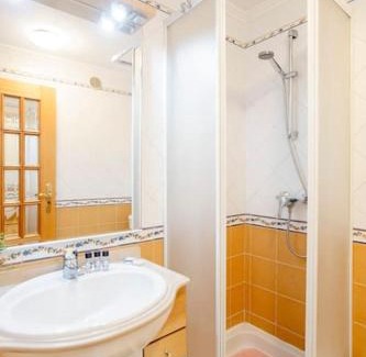 Massama Apartment | Apartamento em Lisboa, perto de Sintra