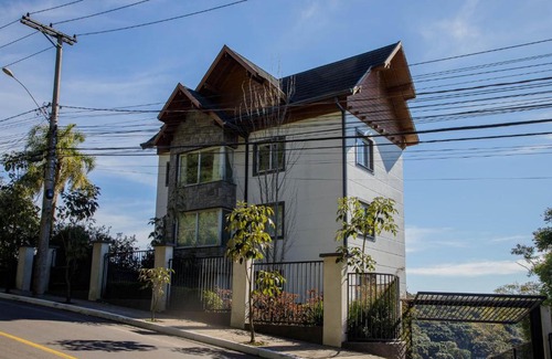Dutra Apartment | Apartamento em localização privilegiada de Gramado