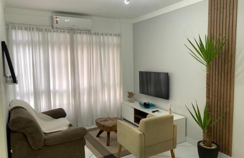 Gonzaga Apartment | Apartamento em Santos no Gonzaga em frente a praia