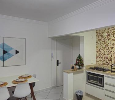 Gonzaga Apartment | Apartamento em Santos no Gonzaga em frente a praia
