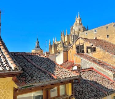Segovia Old Town Apartment | Apartamento en Plaza Mayor de Segovia