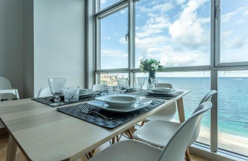 La Coruna Apartment | APARTAMENTO EN PRIMERA LINEA DE PLAYA RiAZOR