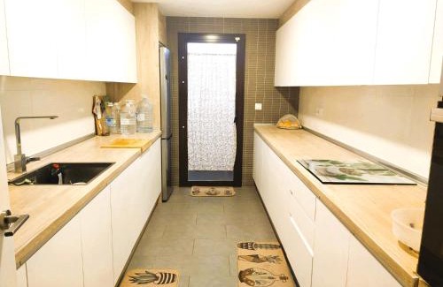 Salobrena Apartment | APARTAMENTO EN SALOBREÑA CERCA DEL MAR - CON PISCINA, GIMNASIO y GARAJE
