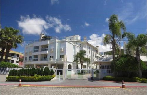 Ingleses Norte Apartment | Apartamento encantador com piscina, em frente praia
