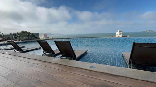 Ingleses Sul Apartment | Apartamento fantástico, piscina vista mar