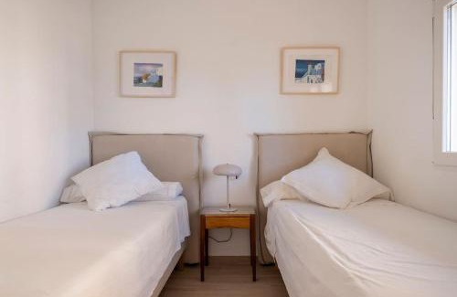 Almunecar Apartment | Apartamento frente al mar, luminoso y amplio.