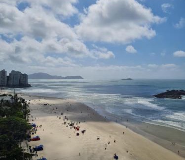 Pitangueiras Apartment | Apartamento Frente-mar no Centro da Praia de Guarujá