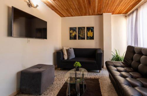 Manrique Apartment | apartamento grande, hermoso, acogedor y privado