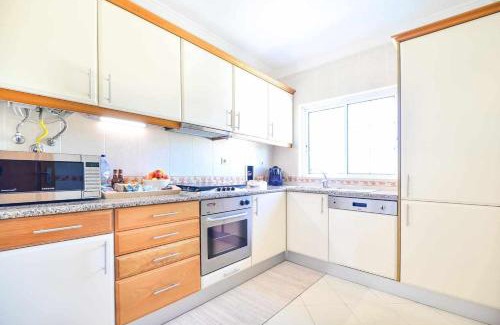 Correeira Apartment | Apartamento L14 by MTPhomes