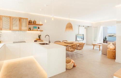 Arenal d'en Castell Apartment | Apartamento Las Golondrinas Arenal - Adults Only
