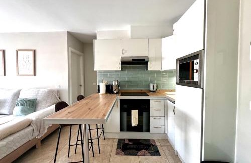 Cabo Blanco Apartment | Apartamento La Mar, Arona
