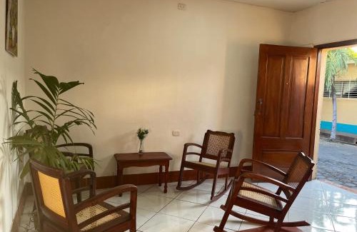 Leon Apartment | Apartamento Los Monges