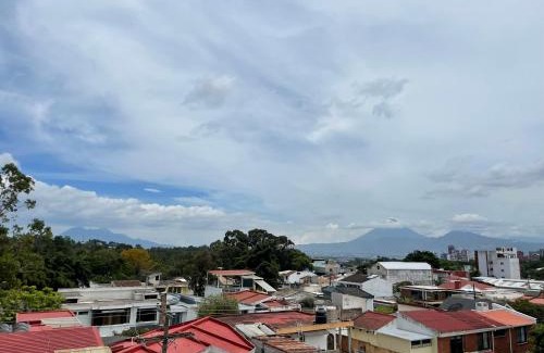 Zona 14 Apartment | Apartamento Los Volcanes