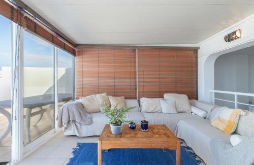 Patio Apartment | Apartamento Marina
