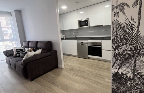 Adelfas Apartment | Apartamento Nuevo Línea 1 Metro Comunicado