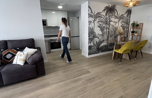Adelfas Apartment | Apartamento Nuevo Línea 1 Metro Comunicado
