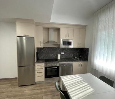 Monforte de Lemos Apartment | Apartamento Paseo Malecón Planta 2