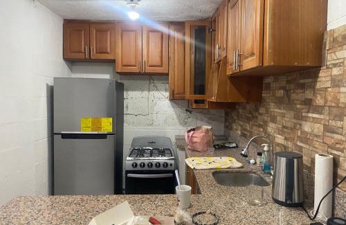 San Salvador Apartment | Apartamento pequeño