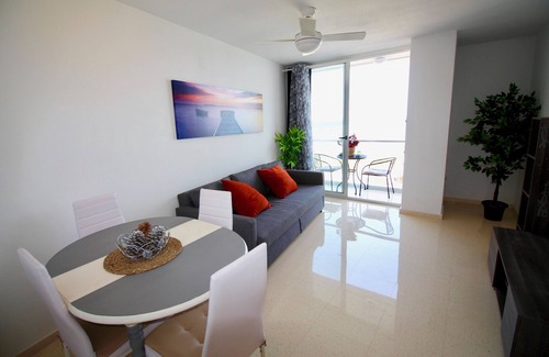 Raval Roig Apartment | APARTAMENTO POSTIGUET CON BALCON
