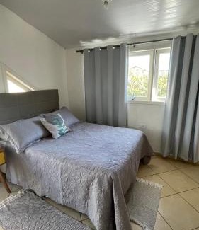 Carianos Apartment | Apartamento próximo ao Aeroporto de Florianópolis