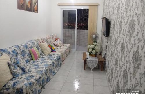 Caicara Apartment | Apartamento Praia Grande 30 metros da praia Estacionamento Gratuito e WI-FI