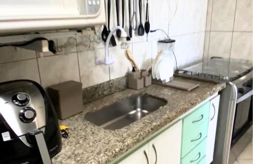 Anchieta Apartment | Apartamento recantoazul es Conforto Total a 50m do Mar Apartamento Recém-Reformado na Praia de Castelhanos, ES, para 7 Pessoas Aconchegante e Completo, com 3 Quartos e 1 Suíte