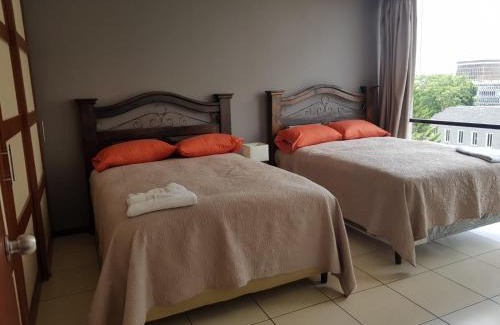 Zona 9 Apartment | Apartamento Reforma Ciudad de Guatemala