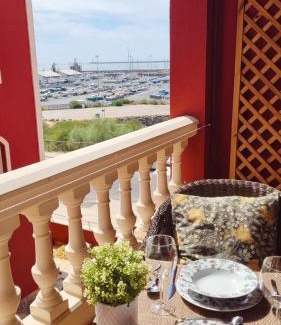 Mazagon Apartment | Apartamento rojo con vistas al mar