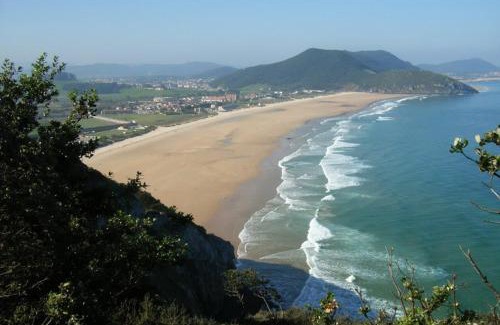 Santona Apartment | Apartamento soleado para 8 personas en Santoña