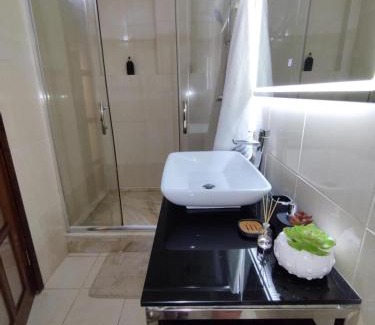 Praia Apartment | Apartamento T1, amplo e arrejado