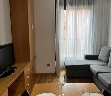 Rejas Apartment | Apartamento turístico plenilunio suite, airport, wanda, ifema