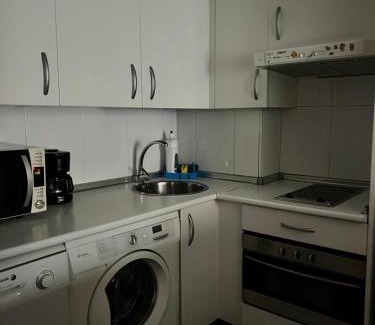 Rejas Apartment | Apartamento turístico plenilunio suite, airport, wanda, ifema