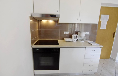 Valica Apartment | Apartamento Umag Valica, near the beach with swimming pool, 2 bedrooms, barbecue