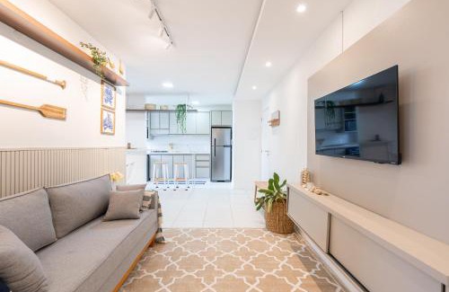 Picarras House | Apartamentos em Bal Piçarras 150 M DA PRAIA com Sacada Wi Fi, Piscina, Portaria 24h, Playground e vaga de GARAGEM