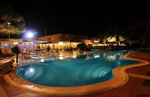 Cala Blanca Apartment | Apartamentos Maribel