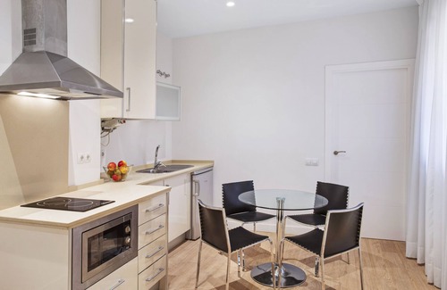 San Vicente Apartment | Apartamentos Metrópolis Sevilla
