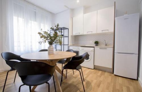 Sant Francesc Apartment | Apartamentos San Vicente