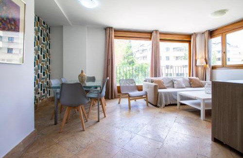 Colina Apartment | Apartamentos Villablino Arturo Soria