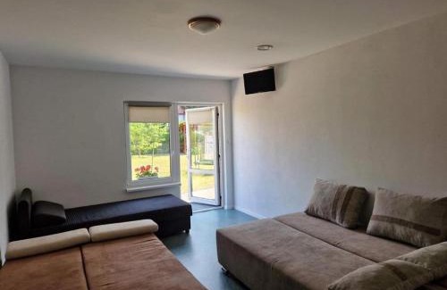 Okuninka House | Apartamenty i pokoje „Pod Świerkami”