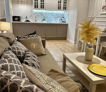 Kielce Apartment | Apartamenty Kielce- CAPPUCCINO APARTAMENT, faktura, parking, centrum